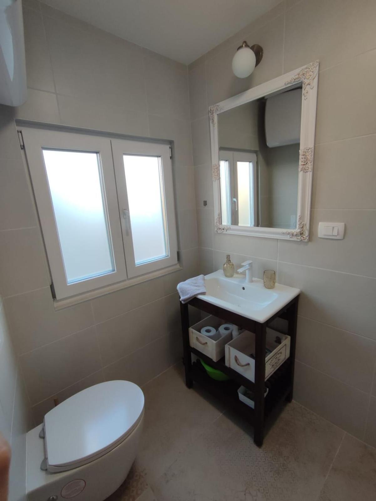 Central Studio Apartment Пула Экстерьер фото